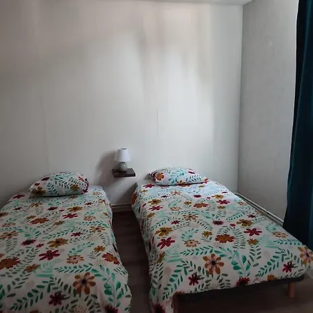 Maison Pour 6 Personnes * Lassicourt